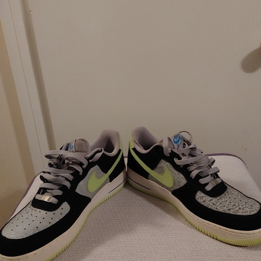 FREE!Matching SHIRT w purchase NIKE AIR FORCE LOW 1s VOLT GREEN/REFLECT SILVER.